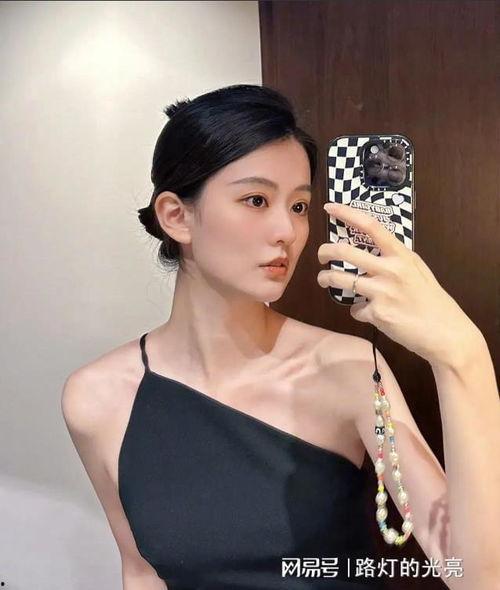 娱乐圈吃瓜爆料 赵露思,娱乐圈新晋小花，揭秘她的成长之路与绯闻风波
